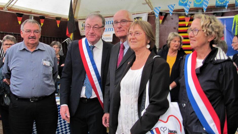 06138b2b133af560d2166929076443be ploudaniel le forum cultive des liens au dela des frontieres